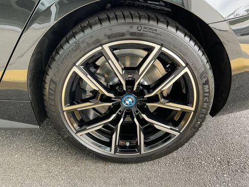 Certified 2024 BMW i4 eDrive40 w/ M Sport Package RWD image 22