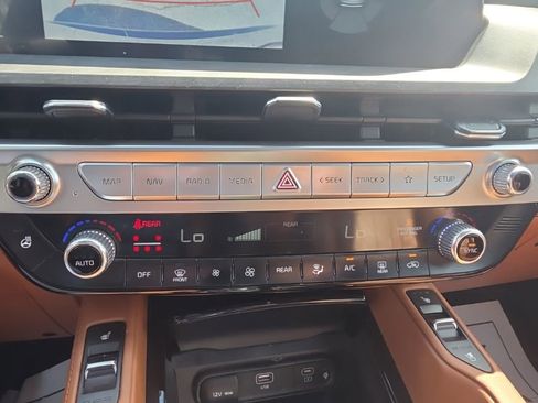 Used 2023 Kia Telluride EX X-Line image 21