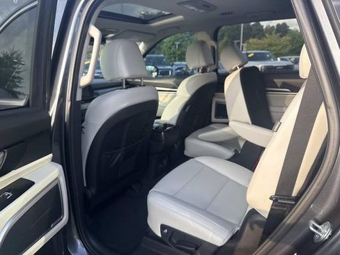Certified 2024 Kia Telluride S w/ S Sunroof Package FWD image 6