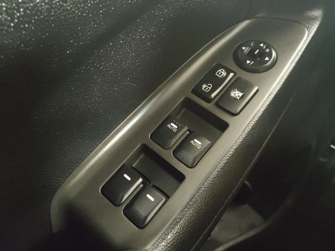 Used 2018 Kia Forte S w/ S Technology Package FWD image 27