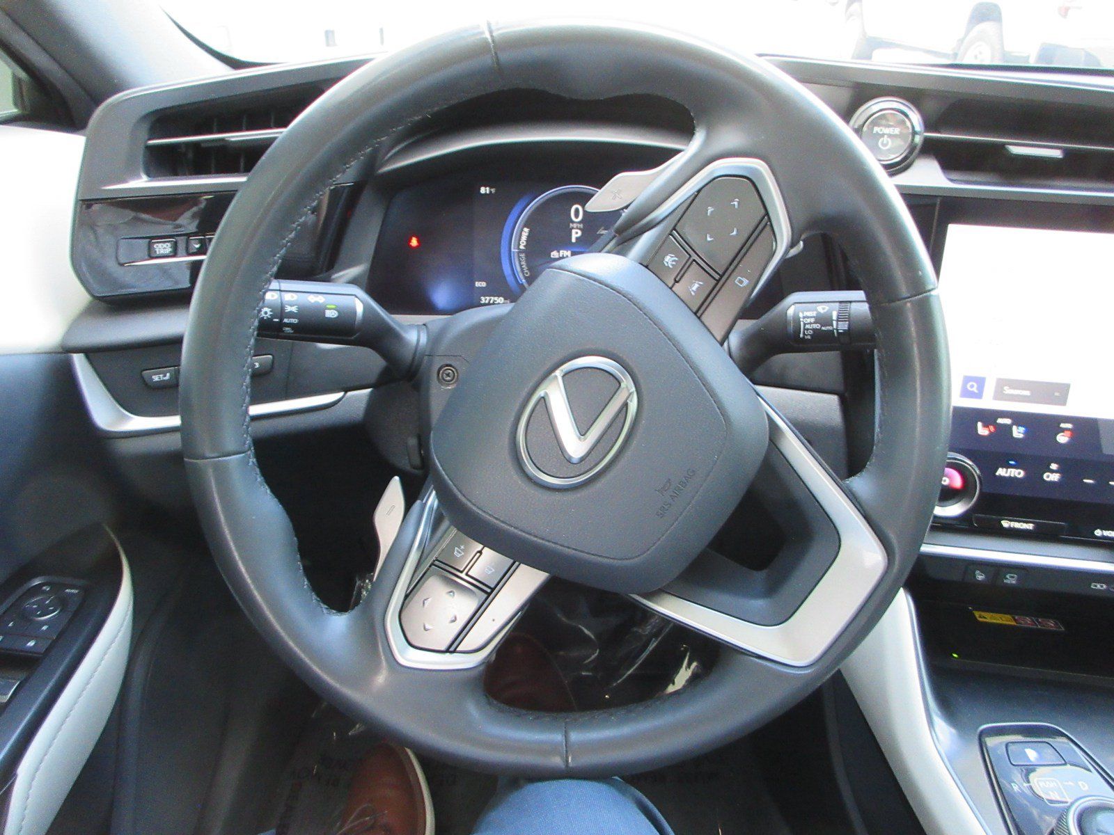 Used 2023 Lexus RZ 450e Premium w/ Technology Package AWD/4WD image 33