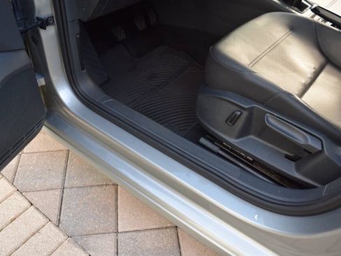 Used 2015 Volkswagen Golf TDI S FWD image 41