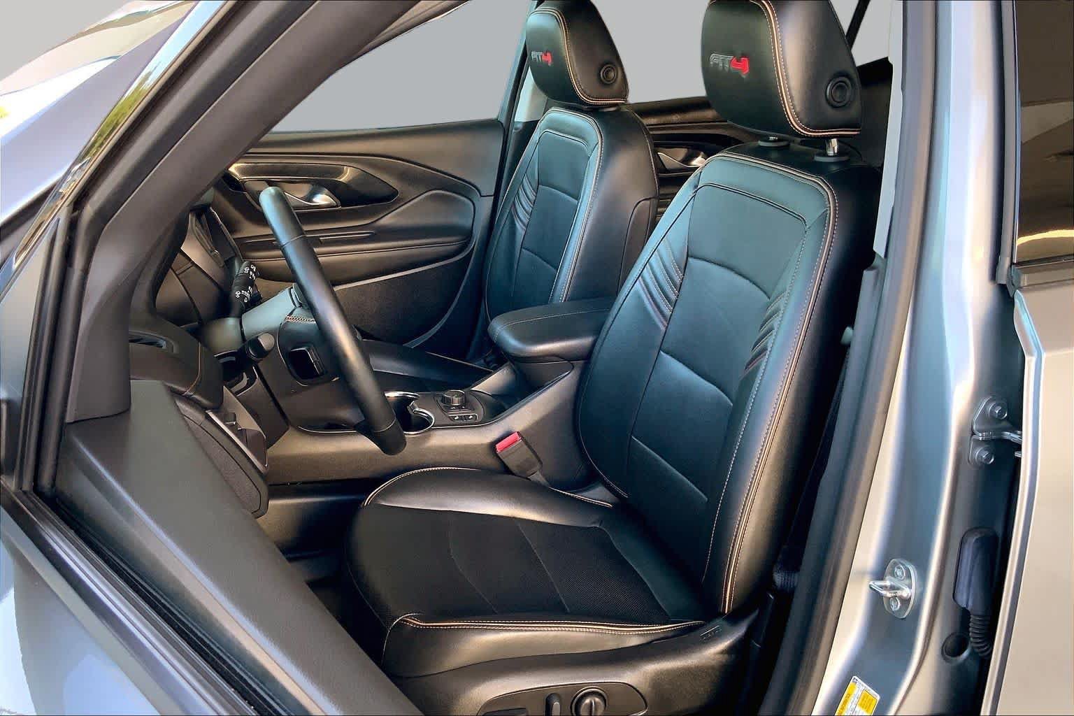 Used 2023 GMC Terrain AT4 AWD/4WD image 8