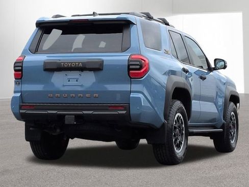 Certified 2025 Toyota 4Runner TRD Off-Road Premium AWD/4WD image 5