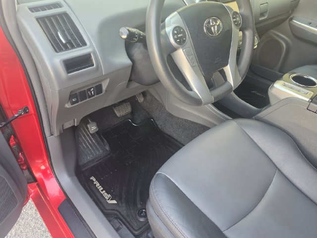 Used 2012 Toyota Prius V Five FWD image 20