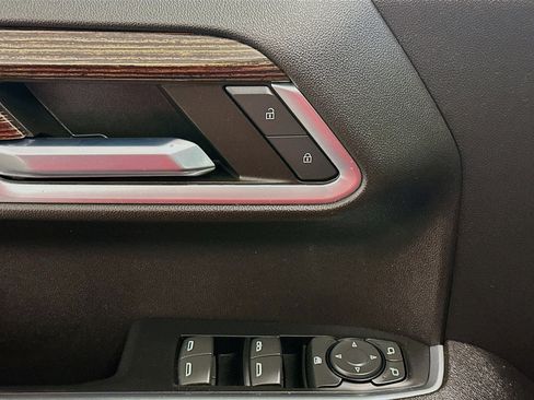 Used 2023 GMC Sierra 1500 Elevation image 12