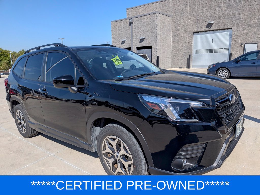 Used 2024 Subaru Forester Premium AWD/4WD image 2