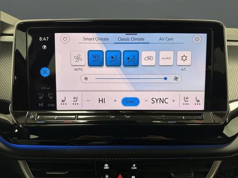 Used 2024 Volkswagen Atlas Cross Sport SEL Premium R-Line image 20