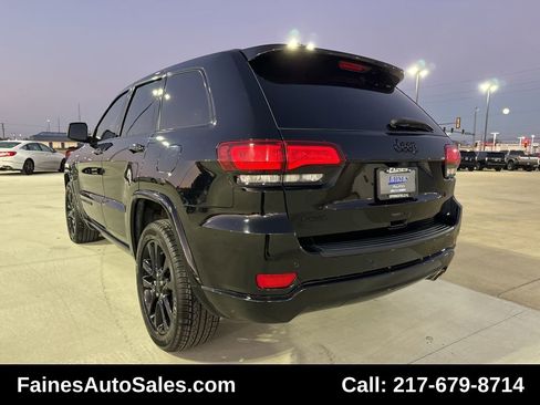Used 2019 Jeep Grand Cherokee Altitude image 13