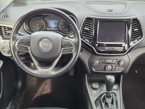 Used 2019 Jeep Cherokee Limited AWD/4WD image 25