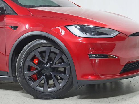 Used 2023 Tesla Model X Plaid image 5