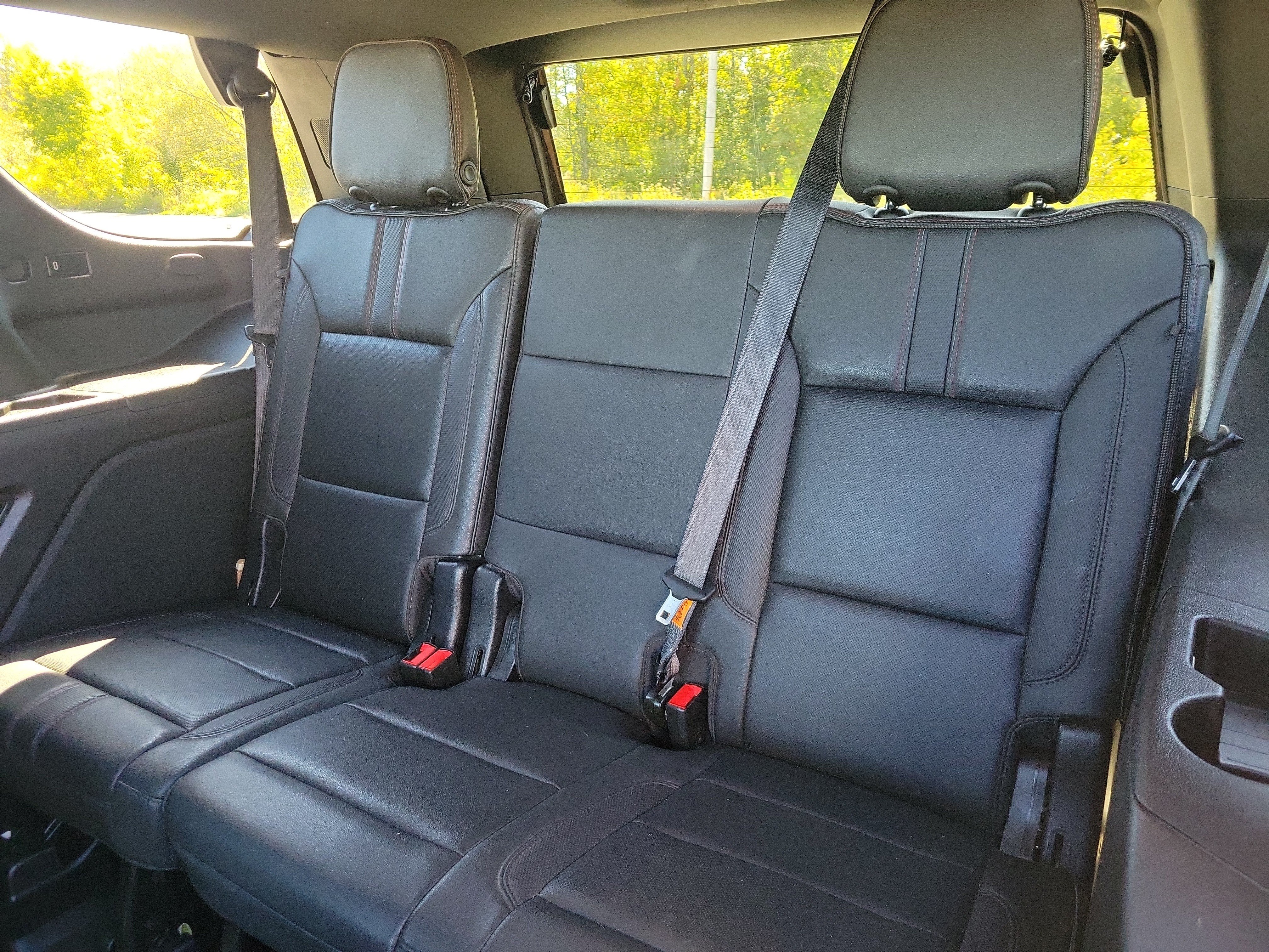 Used 2022 Chevrolet Tahoe RST w/ Luxury Package AWD/4WD image 17