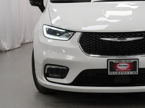 New 2026 Chrysler Pacifica Select FWD image 6