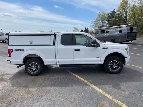 Used 2015 Ford F150 XL w/ Equipment Group 101A Mid AWD/4WD image 4