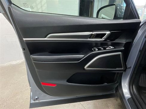 Used 2021 Kia Telluride S FWD image 9