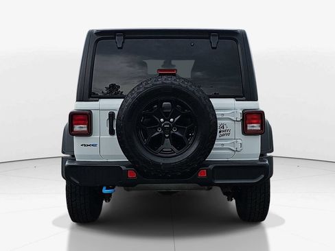 Used 2023 Jeep Wrangler Unlimited w/ Cold Weather Group AWD/4WD image 7