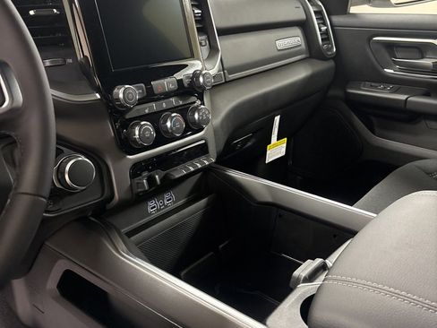New 2026 RAM 1500 4x4 Crew Cab image 16