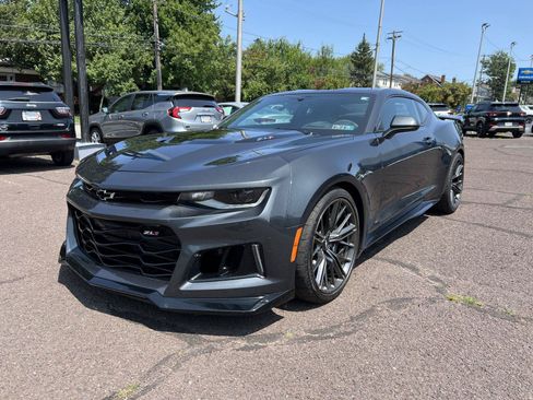 Used 2018 Chevrolet Camaro ZL1 RWD image 3