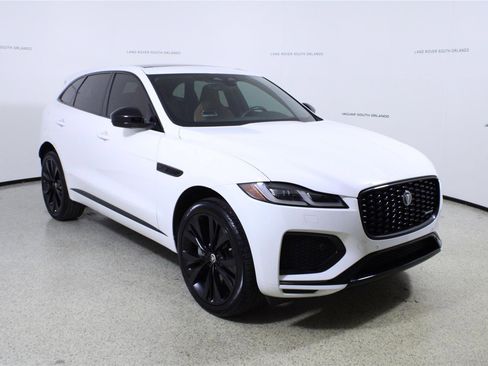 Certified 2025 Jaguar F-PACE R-Dynamic S AWD/4WD image 3