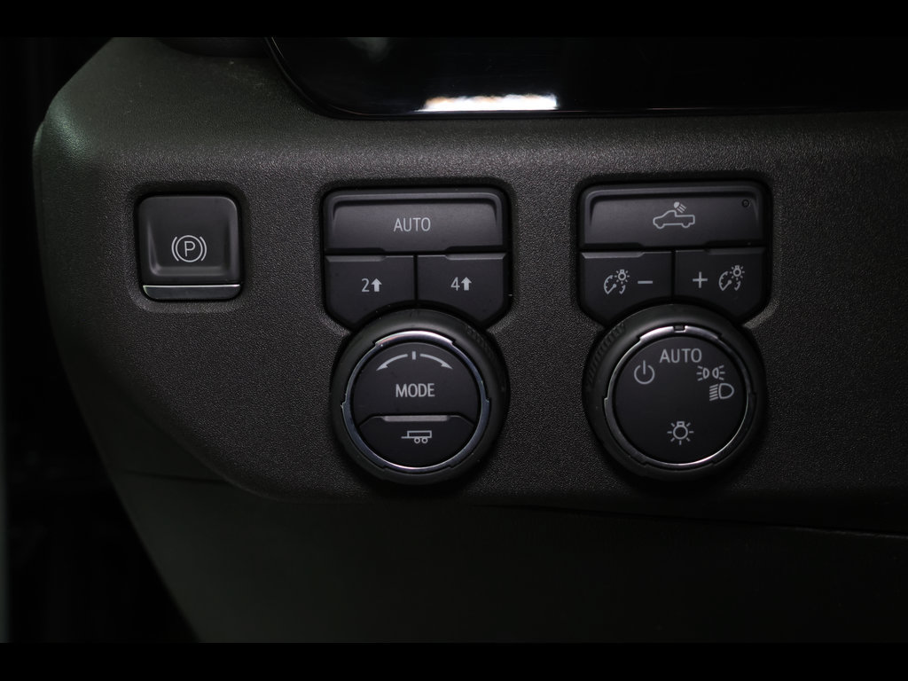 Used 2023 Chevrolet Silverado 1500 LT AWD/4WD image 14