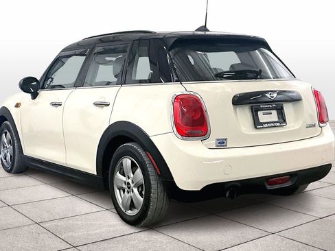 Used 2016 MINI Cooper 4-Door Hardtop image 10