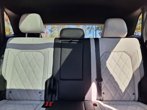 New 2026 Volkswagen Atlas Cross Sport SEL Premium R-Line image 15