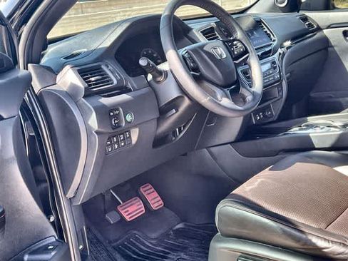 Used 2024 Honda Ridgeline Black Edition image 3