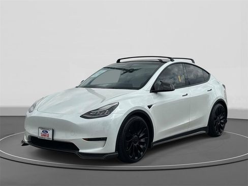 Used 2021 Tesla Model Y Performance image 1