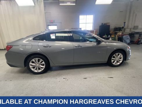 Used 2024 Chevrolet Malibu LT FWD image 2