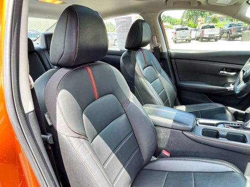 Used 2021 Nissan Sentra SR w/ SR Premium Package FWD image 10