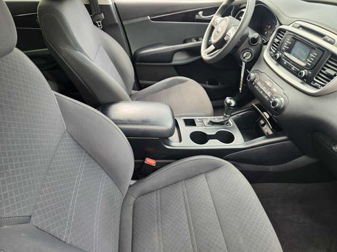 Used 2018 Kia Sorento L FWD image 13