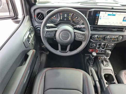New 2025 Jeep Wrangler Unlimited Rubicon image 8
