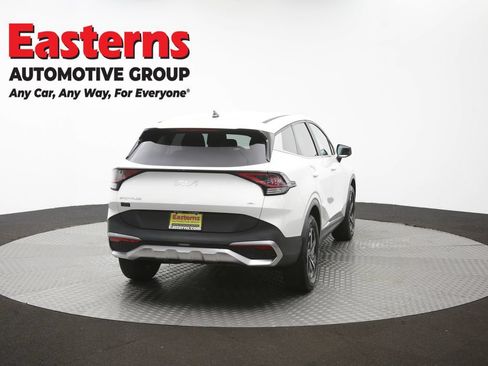 Used 2023 Kia Sportage LX AWD/4WD image 38