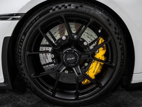 Used 2022 Porsche 911 GT3 RWD image 28