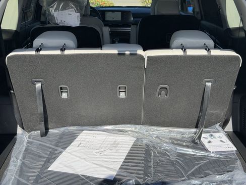 New 2025 Kia Telluride EX w/ EX Captain's Chair Package image 10