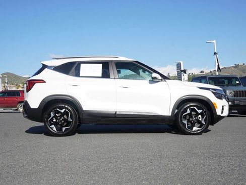 Used 2025 Kia Seltos EX w/ EX Sunroof Package image 3