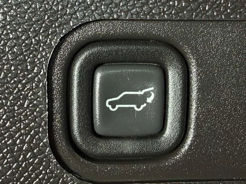 Used 2013 Cadillac Escalade AWD image 15