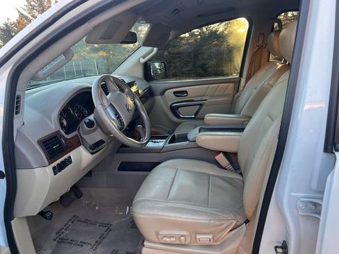 Used 2015 Nissan Armada SL image 6