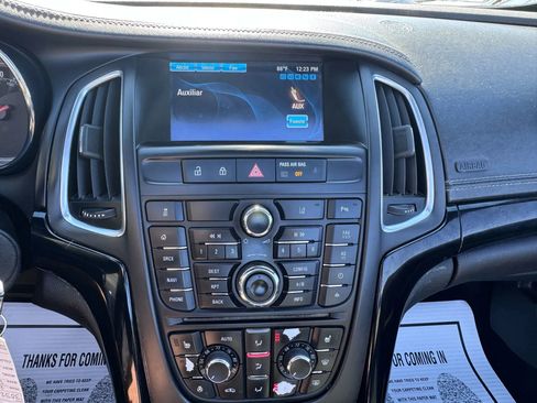 Used 2019 Buick Cascada Premium image 28