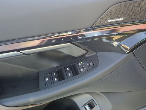 Certified 2025 BMW i5 eDrive40i w/ Premium Package image 14