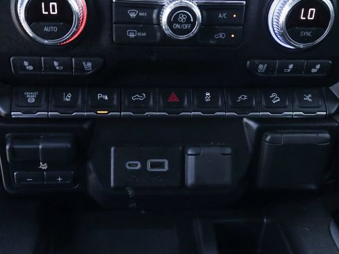 Used 2022 GMC Sierra 2500 AT4 w/ AT4 Premium Plus Package image 45