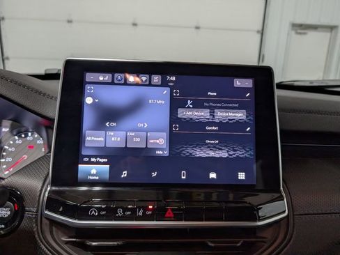 Used 2025 Jeep Compass Latitude w/ Convenience Group AWD/4WD image 20