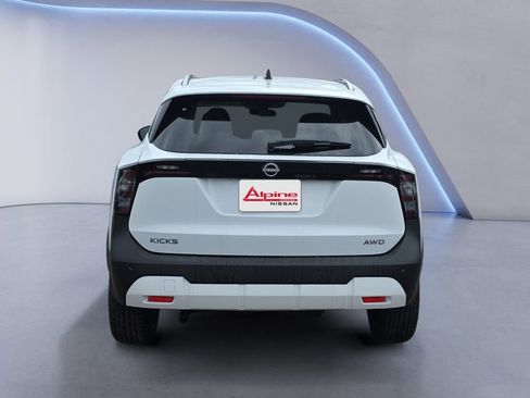 New 2026 Nissan Kicks SV w/ SV Premium Package image 4