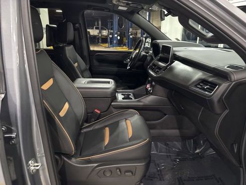 Used 2021 GMC Yukon AT4 w/ AT4 Premium Plus Package AWD/4WD image 16