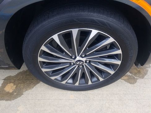 Used 2023 Hyundai Palisade Calligraphy image 25