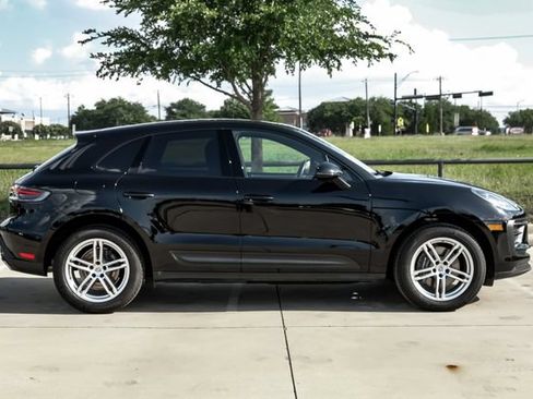 Used 2025 Porsche Macan AWD/4WD image 7