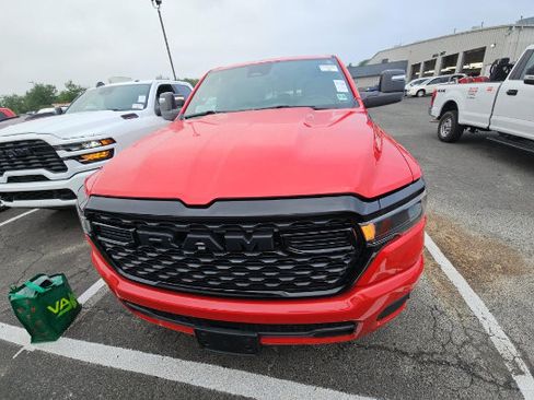 Used 2025 RAM 1500 Big Horn AWD/4WD image 10
