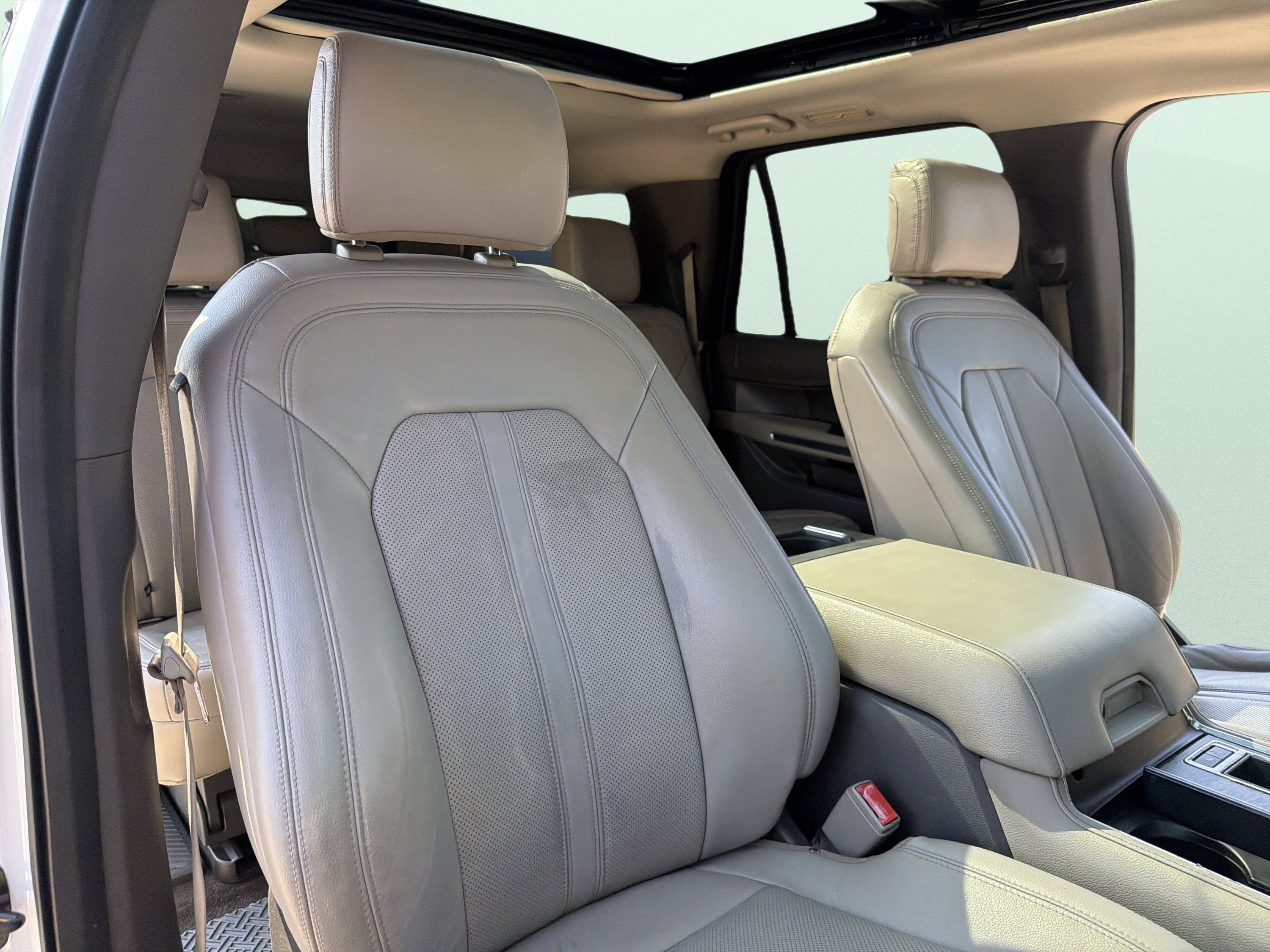 Used 2018 Ford Expedition Max Limited w/ Equipment Group 302A RWD image 45