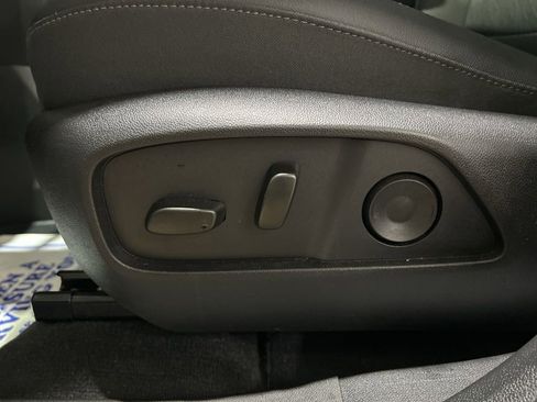 Used 2026 Chevrolet Equinox LT w/ Convenience Package II AWD/4WD image 17