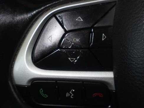 Used 2018 Jeep Compass Latitude AWD/4WD image 20